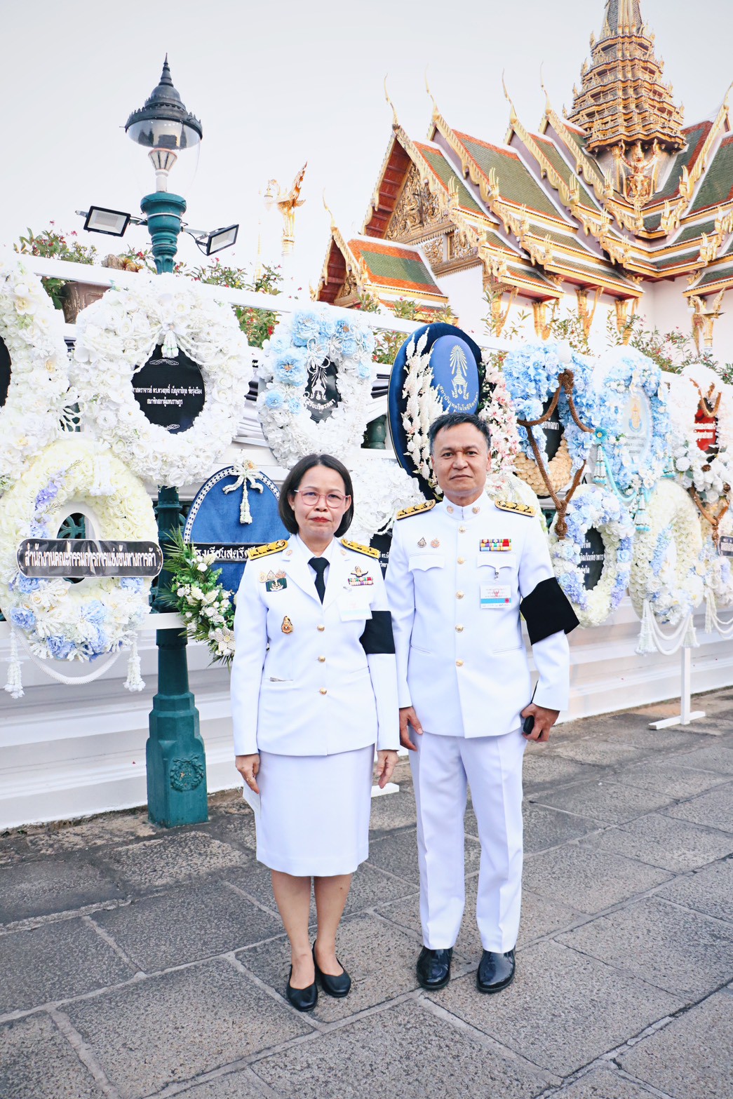 title - ส.ป.ก. ร่วมพิธีวางพวงมาลาถวายราชสักการะ ในพระพิธีธรรมสวดพระอภิธรรมพระบรมศพ สมเด็จพระนางเจ้าสิริกิติ์ พระบรมราชินีนาถ พระบรมราชชนนีพันปีหลวง ณ พระที่นั่งดุสิตมหาปราสาท